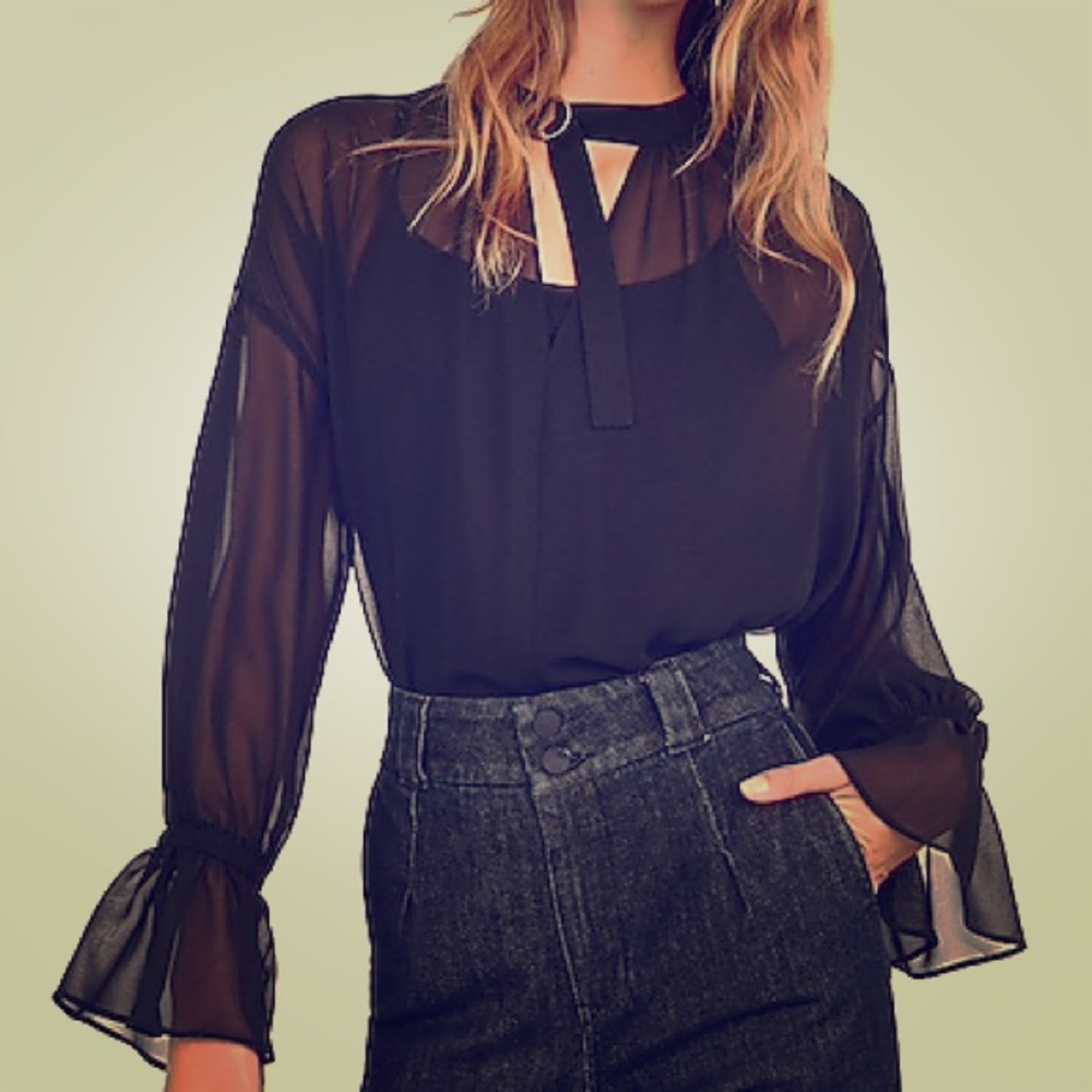 New - Chiffon D-Ring Neck Top - XS